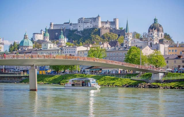 Salzburg Stadt Schiff-Fahrt